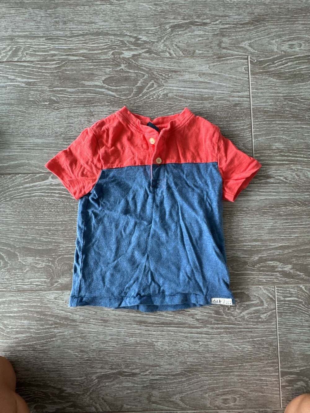 babyGap Colorblocked Henley Size 18-24 Months